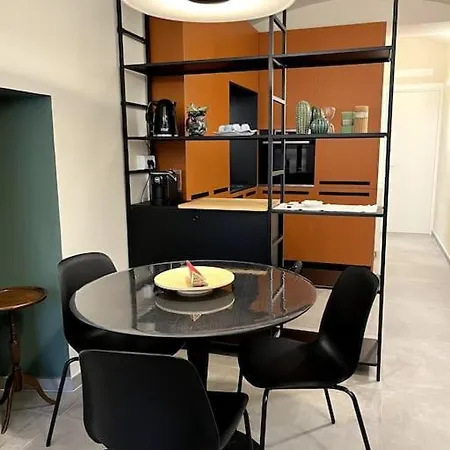 Apartment Vicino Stazione-centro Per 2 Turin