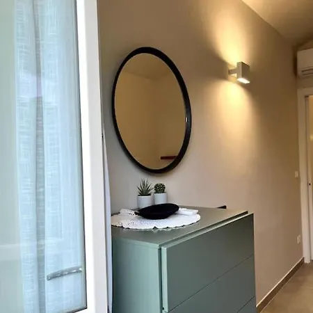 Vicino Stazione-centro Per 2 Lägenhet